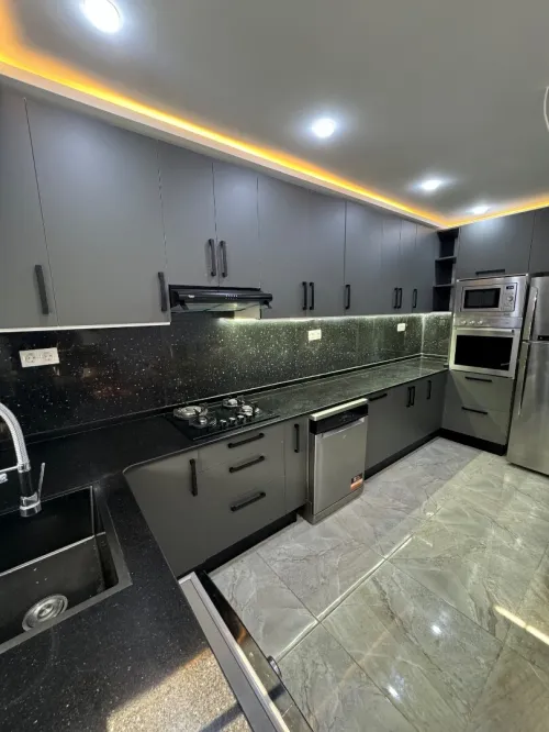 cuisine équipée moderne et sur mesure HIGH GLOSS 