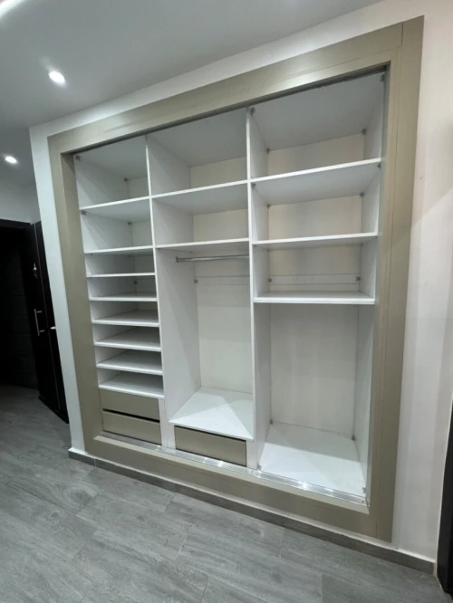 dressing et placard sur mesure moderne خزانات ملابس