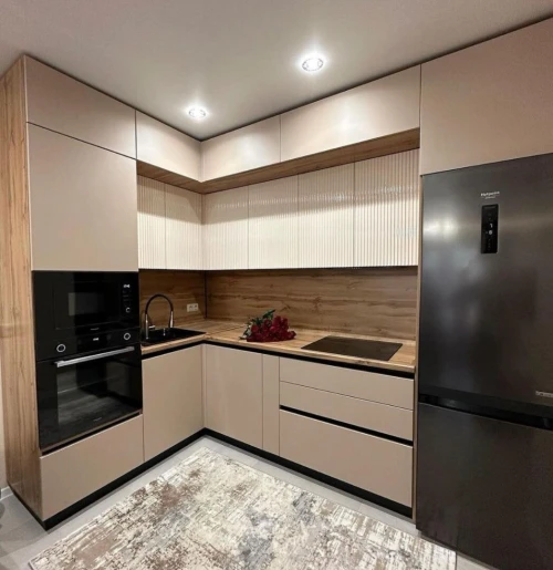 cuisine équipée moderne et sur mesure HIGH GLOSS