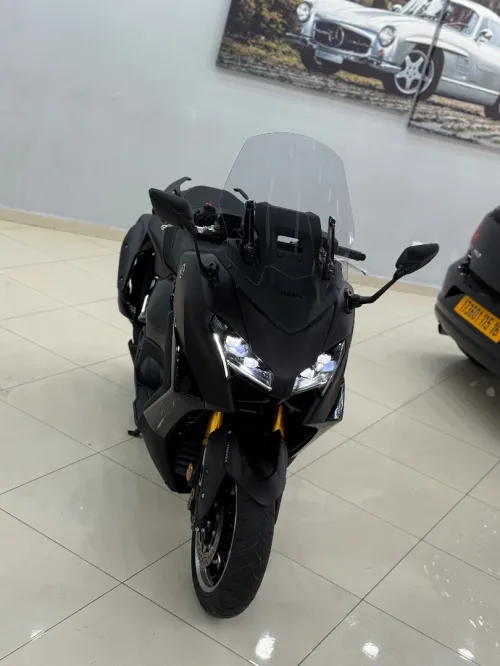 Yamaha T Max 2025