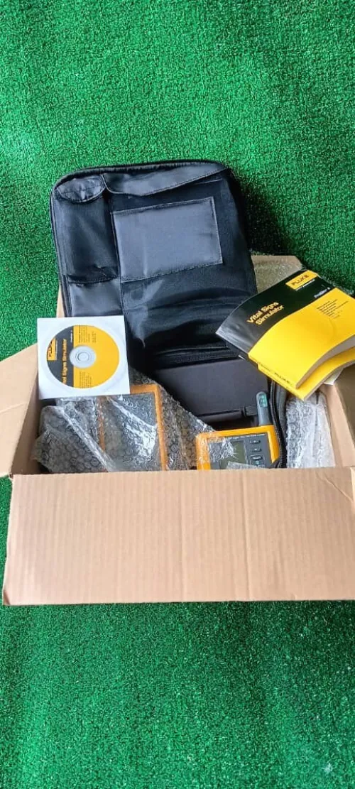 2 simulateurs Fluke kit Biomedical ProSim 4 + SPOT Light SpO2 Testeurs ECG NIBP SpO2 Respiration IBP