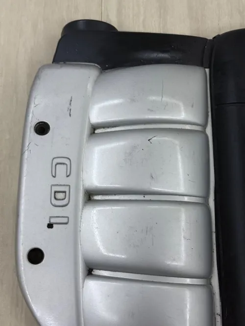 Cache moteur Mercedes om611 w203 w202 w210
