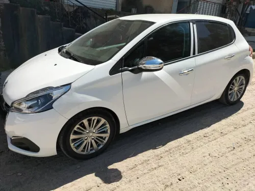 Peugeot 208 2016 Active Facelift