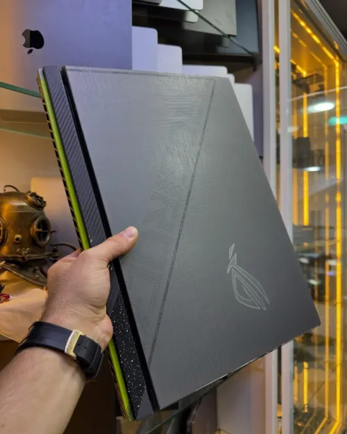 Vendu Asus ROG STRIX G18 i9-13e RTX4070