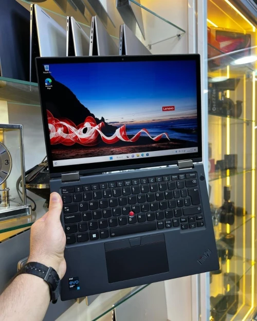 Lenovo ThinkPad X13 Yoga i7-11eme 16/512 X360 2K LTE, Intel Iris Xe graphics.