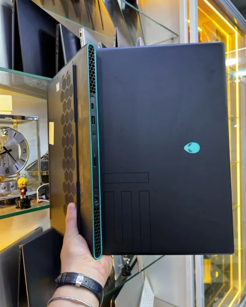Vendu Dell AlienWare M15-R6 i7-11TH 16/2048GB, Carte Graphique NVDIA RTX3070 8GB