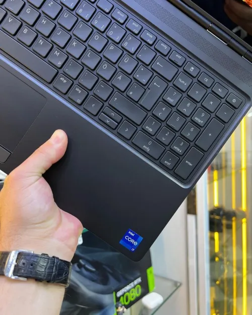 Vendu Dell Précision 7560 i7-11eme 32/1024GB Tactile, Carte Graphique Nvidia RTX A3000 6GB GDDR6