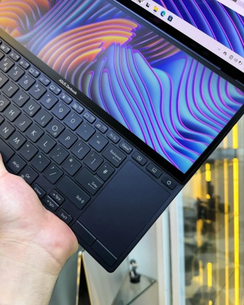 ZenBook Pro Duo Oled i9 RTX
