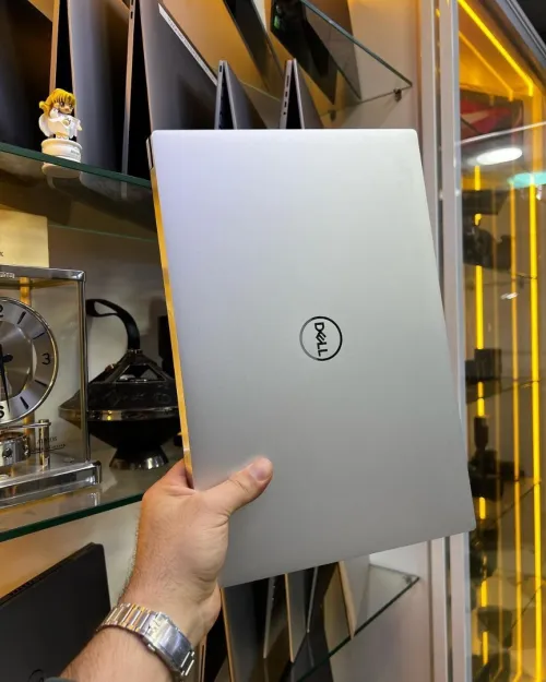 Dell XPS 15 2023 i9-12900HK 64GB/2048GB SSD 4K Tactile, Carte Graphique NVDIA RTX3050Ti.  X 