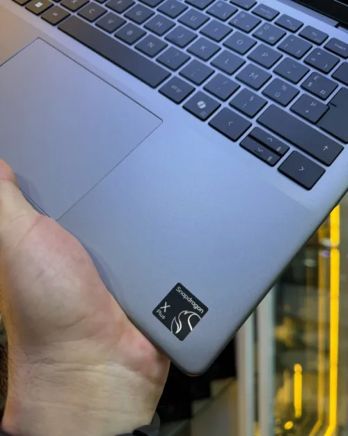 DELL Inspiron 14 SnapDragon X Plus 8 Cores 