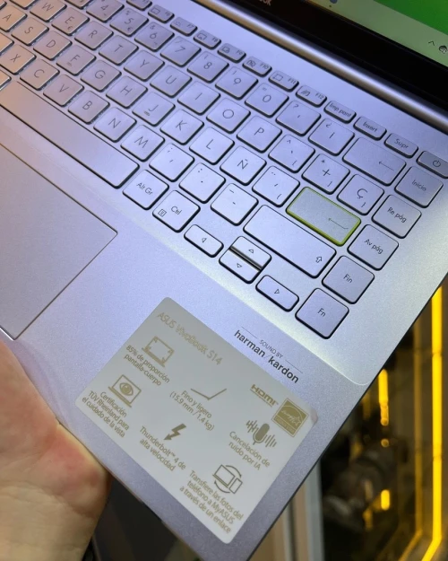 Asus vivobook 14S i7-11éme 