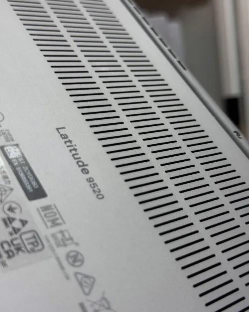 Latitude 9520 métal i7-11e 4K LTE C Disponible Chez Morsi store dz