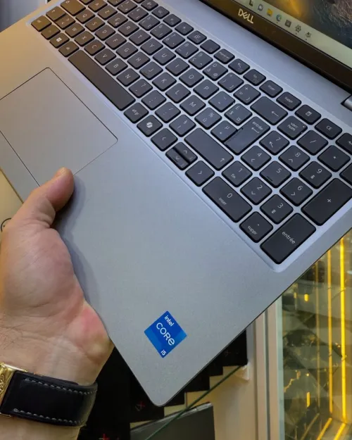 Latitude 5550 15" i5-13e 16GB/512GB Disponible Chez Morsi store dz