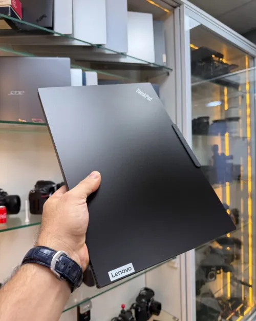 ThinkPad P14S Ultra-7/64G/1T/ARCPRO/RTX disponible chez Morsi store dz