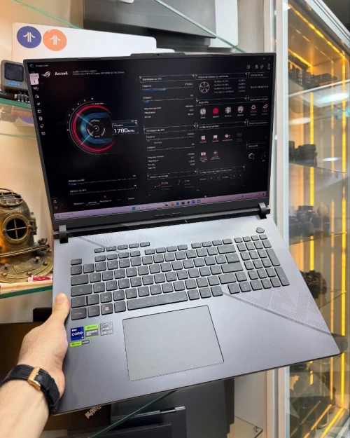 ROG STRIX G18 i9-14HX 32/1TB RTX4070  Disponible Chez Morsi store dz