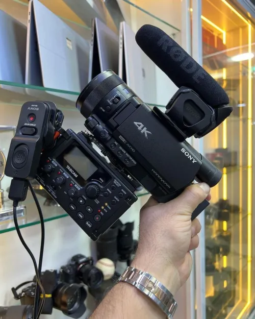 Sony FDR-AX700 4K Camcorder