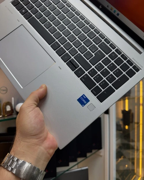 HP EliteBook 860 G10 16" i5-12e 16/256GB Disponible Chez Morsi store dz