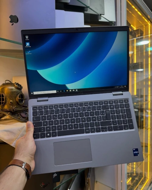 DELL PRÉCISION 3570 i7-12e Nvdiia