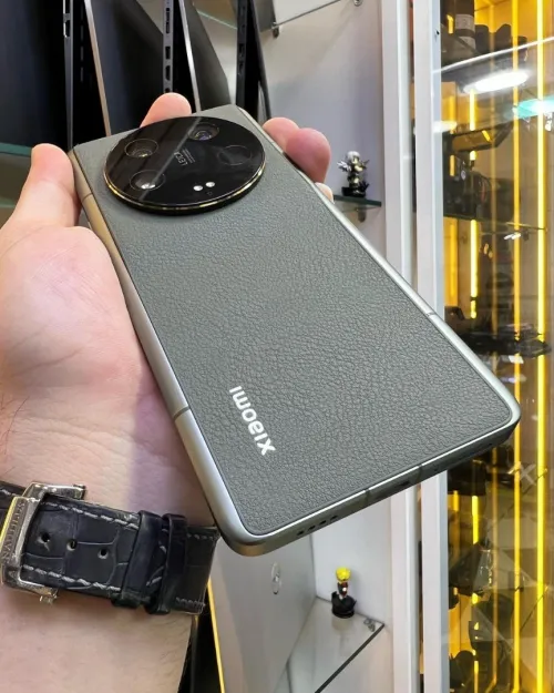 Vendu Xiaomi 13 Ultra 16GB de RAM et 512GB de Stockage.