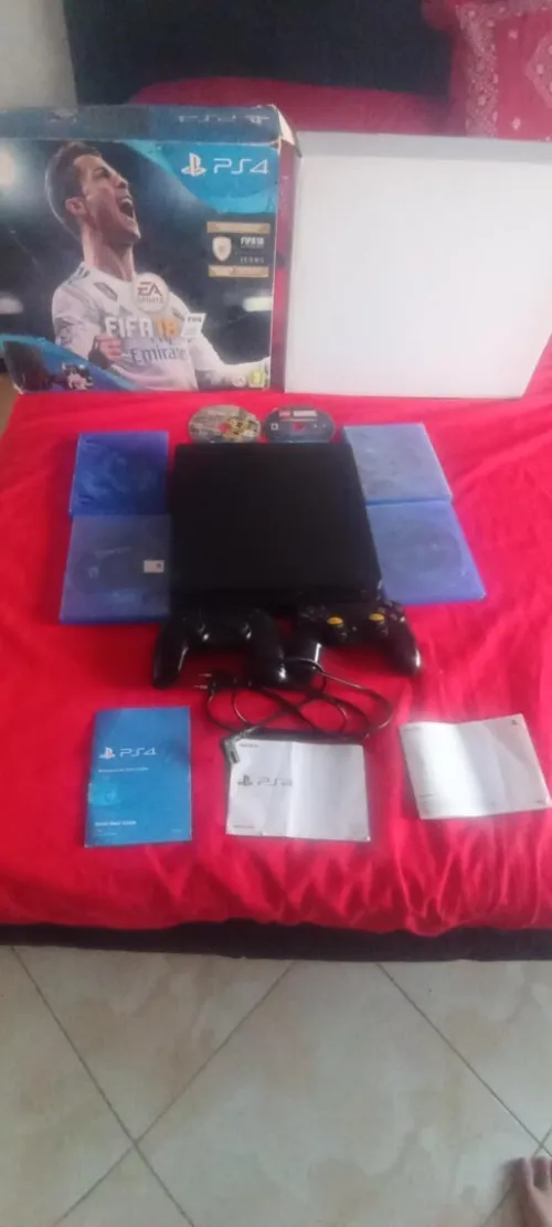 PlayStation 4 slim