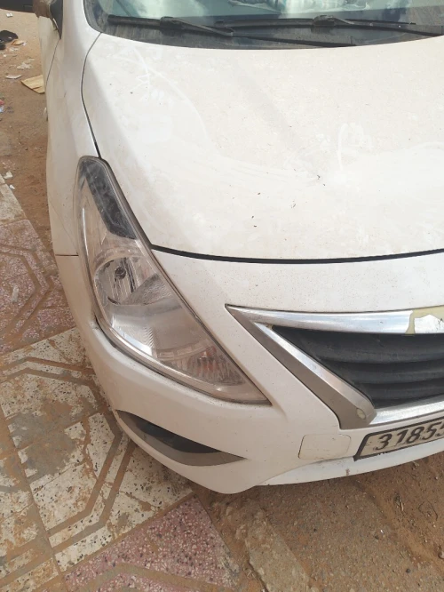 Nissan Sunny 2015 Tekna