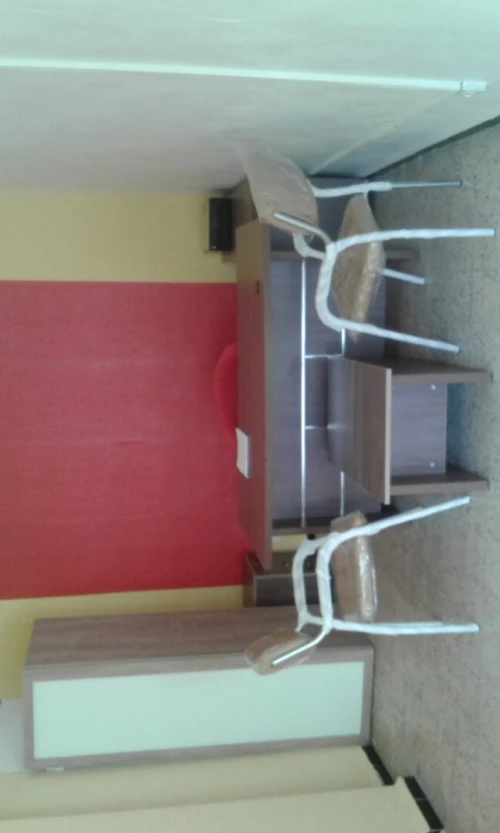 ensemble de bureau et armoir
