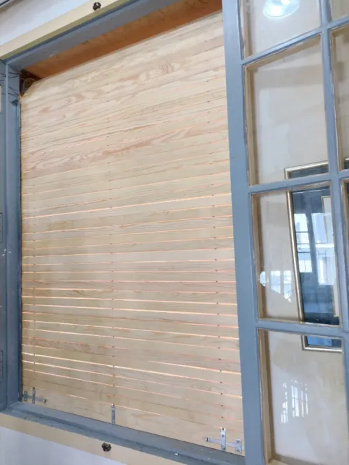 Installation et maintenance du volet bois