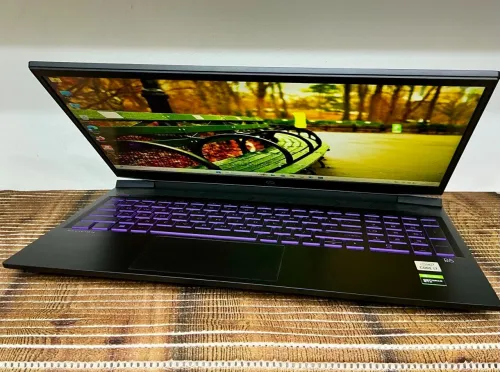 HP Pavillon Gaming 16 i7 - 10750H -GtX 1650Ti - 16GB -512GB