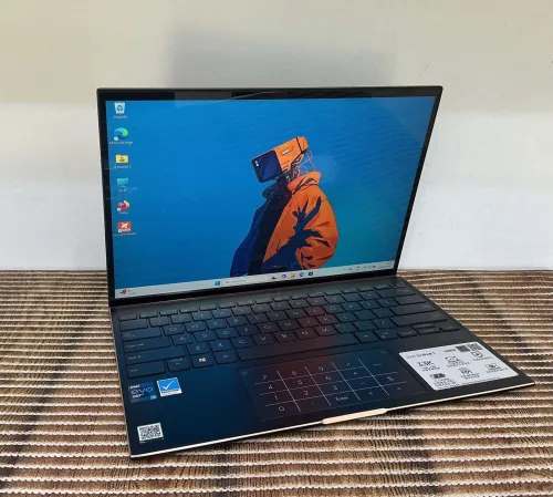 Asus ZenBook s i7 1165G7 16GB 512GB 13.9" 3K Tactile