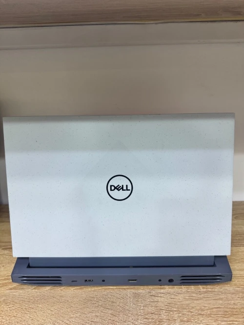 DELL G15 AMD Ryzen 5-5600H 16 Go 512 Go SSD RTX 3050 Écran 15.6"