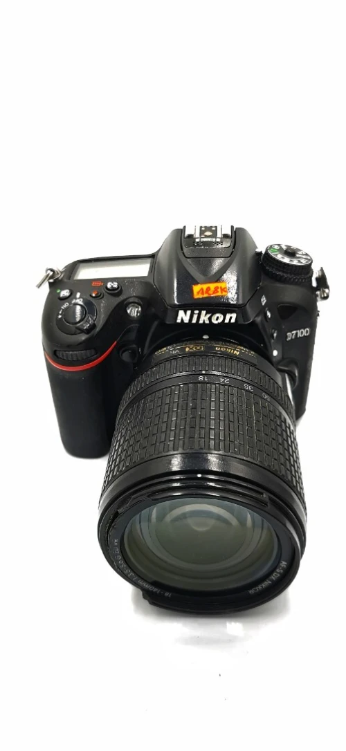 Nikon D7100 avec 18 140 vr