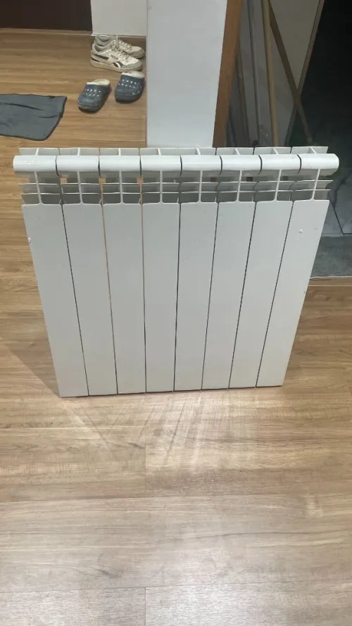 Pompe STROL et deux radiateur un 10 elements et un 8 elements