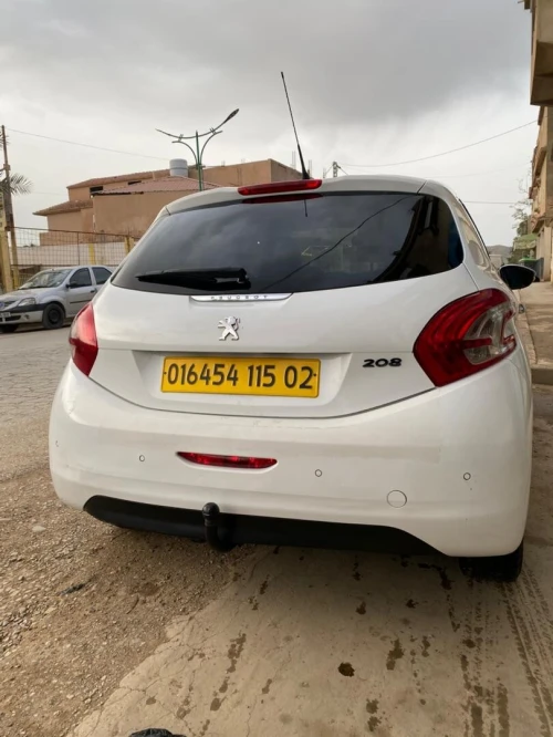 Peugeot 208 2015 Allure