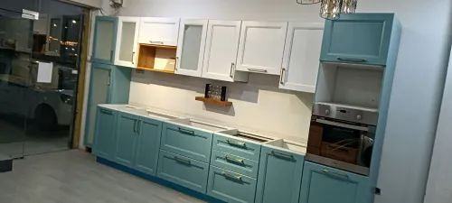 cuisine en bois naturel et MDF