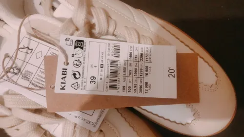 Vends basket Kiabi et vends chaussures hush puppies