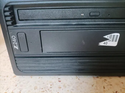 HP z 240 i7 6éme génération 12Gb ram 256ssd