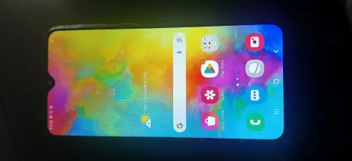 Samsung M20