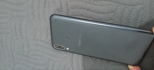 Samsung M20