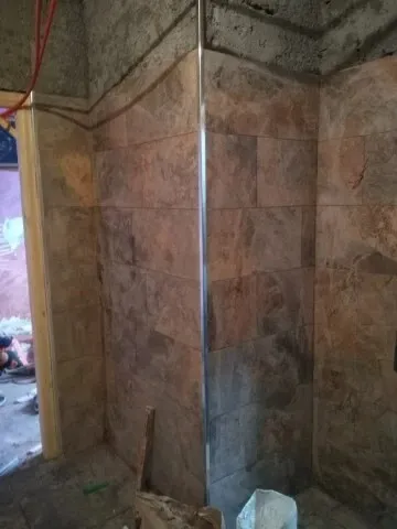 Maçon Disponible Tous Travaux de Maçonnerie عامل بناء متاح  جميع أعمال البناء