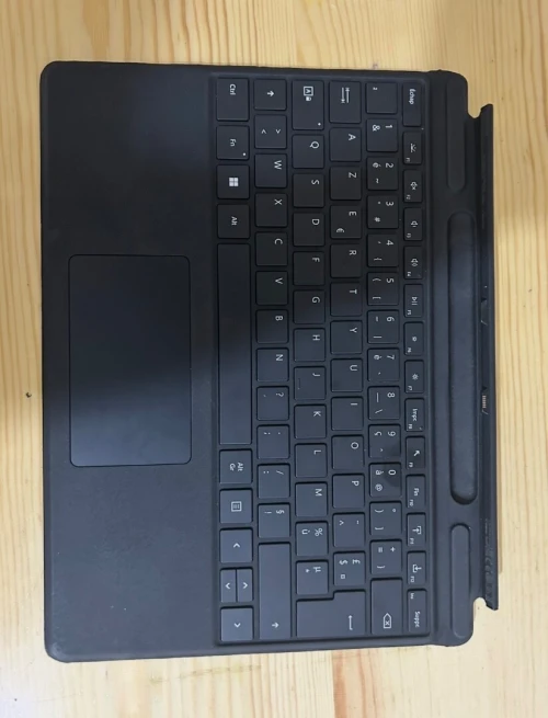 LAPTOP SURFACE 10 pro