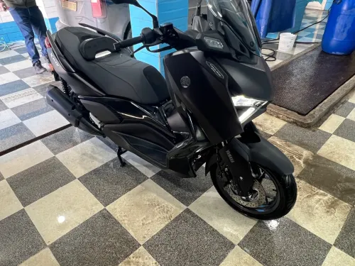 Yamaha Xmax 300 tech max 