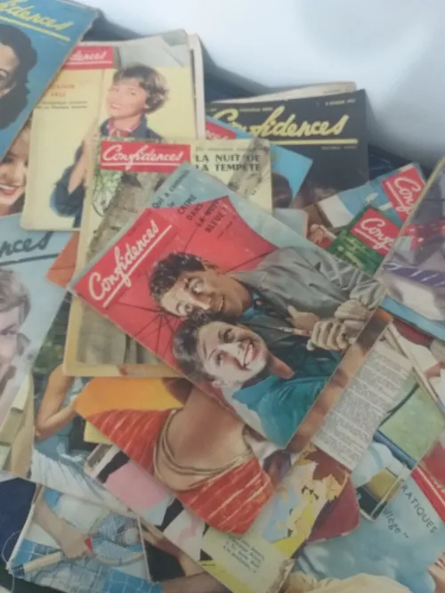 Des ancien roman magazine 1000da l'unité