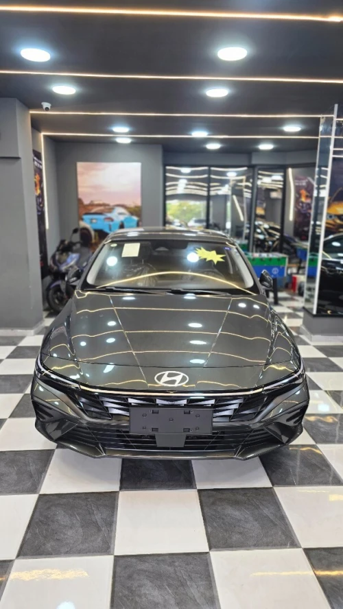 Hyundai Elantra 2025 premium