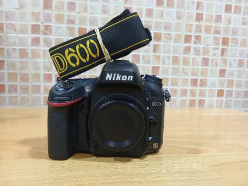 Matériel de photographie-Nikon d600 7k-objectif tamron sp 70-200 f2.8 di vc usd g2 -Flash tt 685n