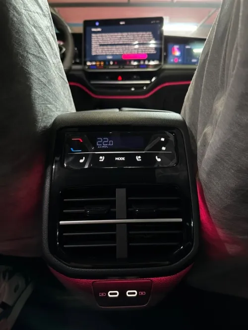 Volkswagen Passat 2025 Pro