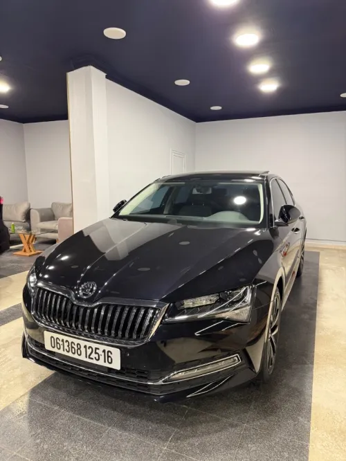 Skoda Superbe 2025 Luxury