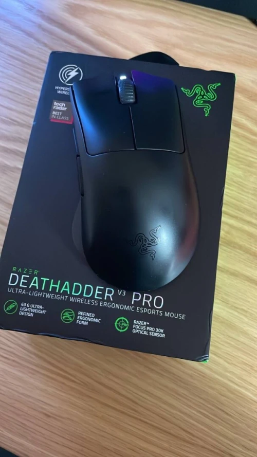Razer DeathAdder V3 Pro Lightweight Wireless Gaming Mouse - Black