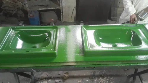 Rèsinage es moulage . 