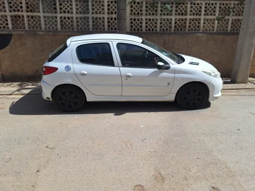 Peugeot 206 Plus 2012 generation