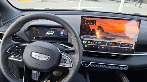 Geely Coolray 2025 